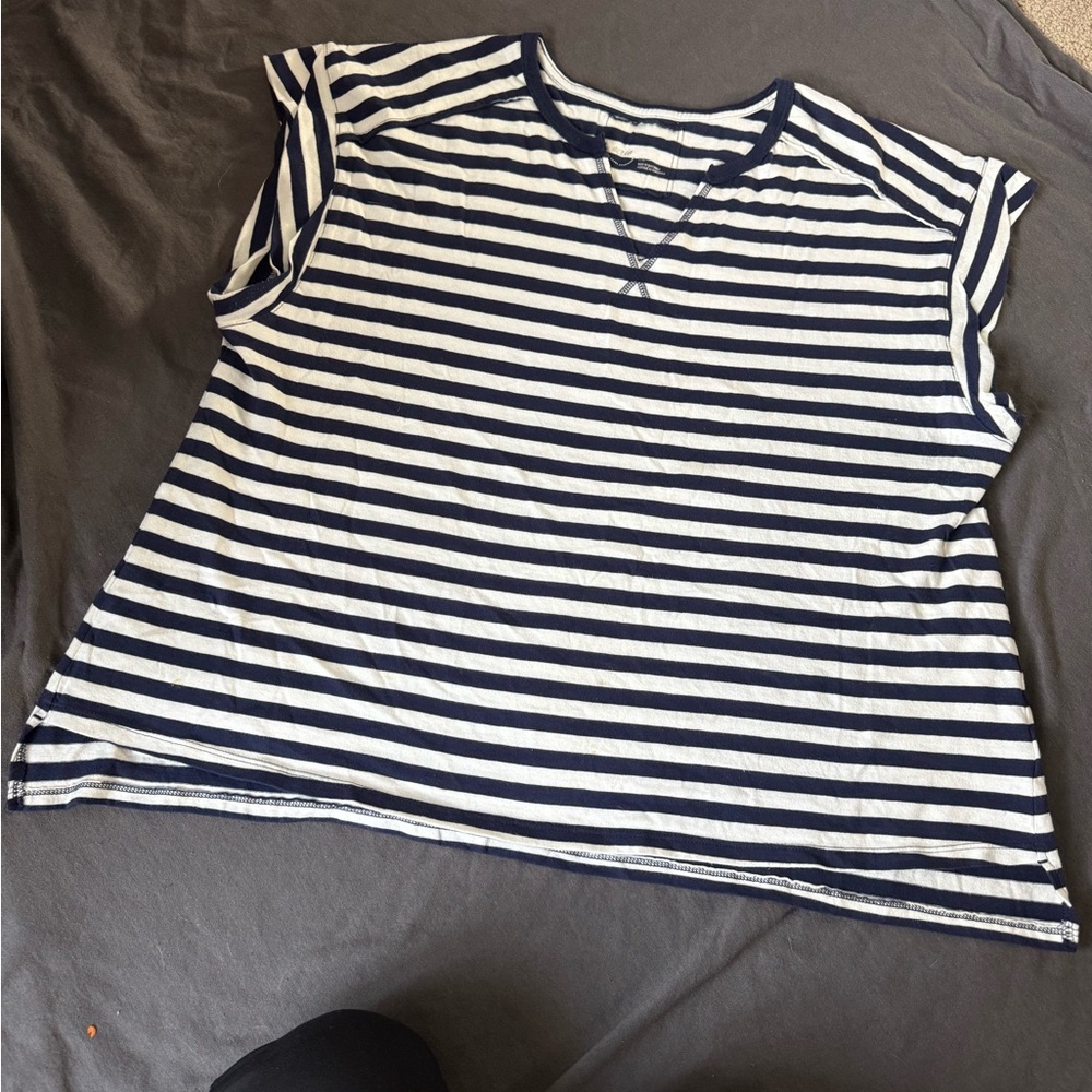 Aerie Navy & White Stripe V-Neck Tee | Size Large